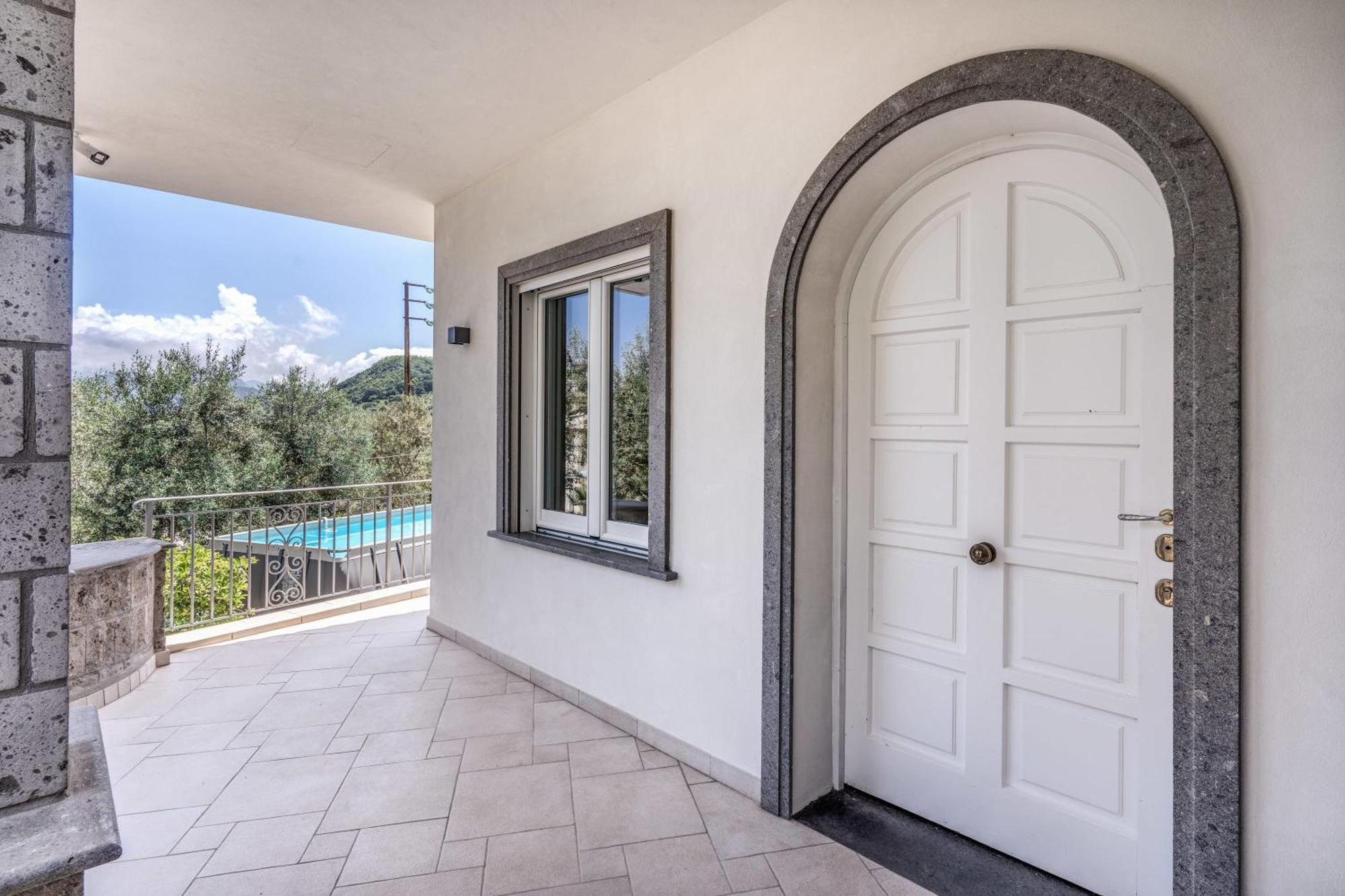 Villa Milena Modern Elegance Views And Guest Services Sorrente Extérieur photo