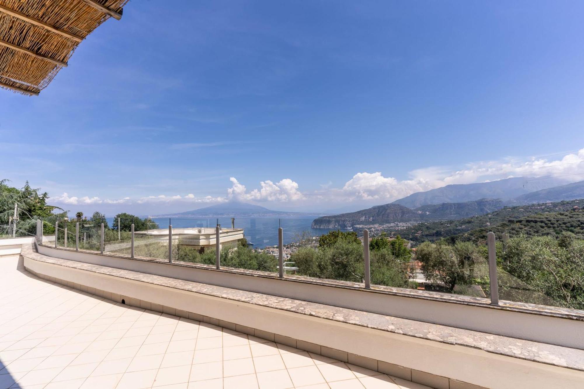 Villa Milena Modern Elegance Views And Guest Services Sorrente Extérieur photo